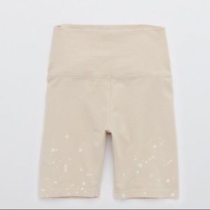 aerie OFFLINE OG High Waisted Bleach Wash 7" Bike Short